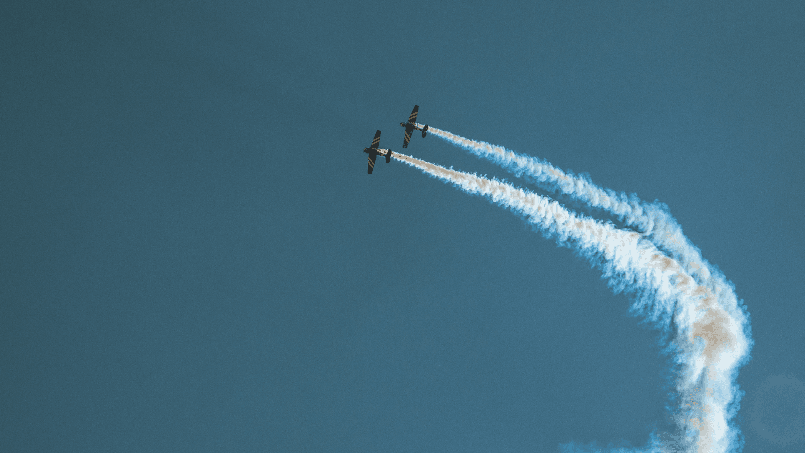 Gov. Evers proclaims July 21-27 is Aviation Week as EAA AirVenture show begins