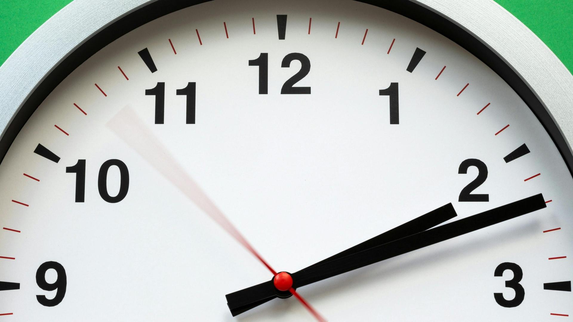 Daylight Saving Ends: A Time To “Fall Back”